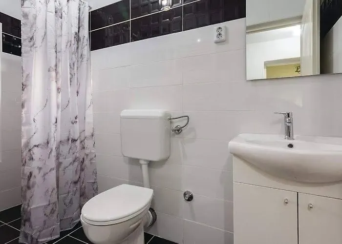 Jan 5 Apartman Póla